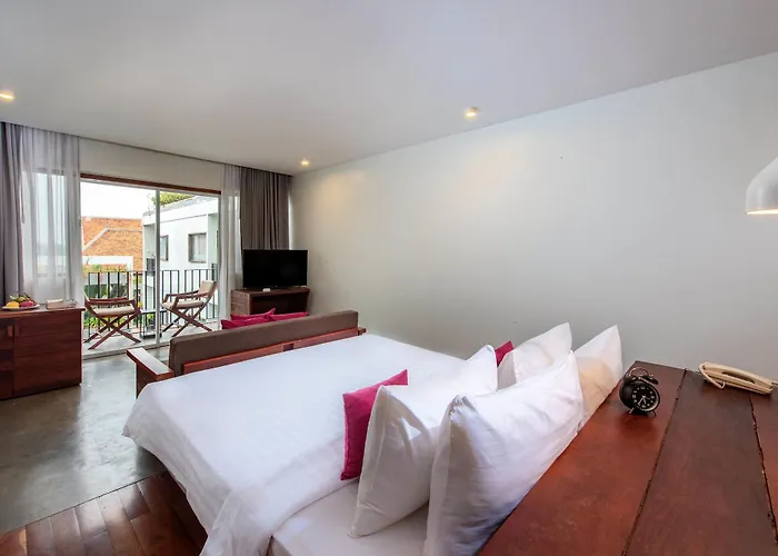 Popular Hotel 4*