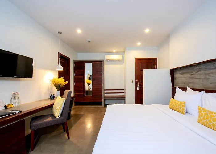 Popular Hotel