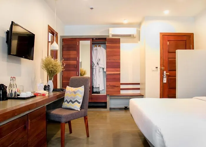 Popular Hotel