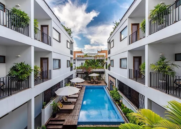 Popular Hotel 4*