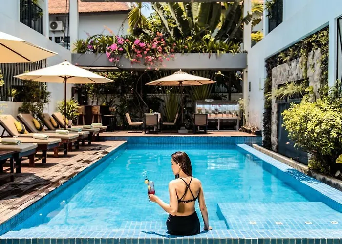 Popular Hotel 4*